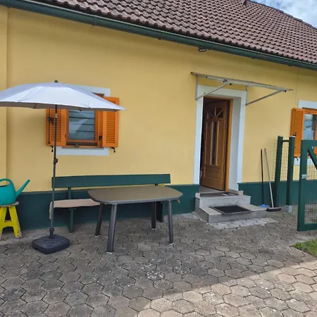 An Der Sonne Nahe Klopeiner Und Petzen Bergbahn